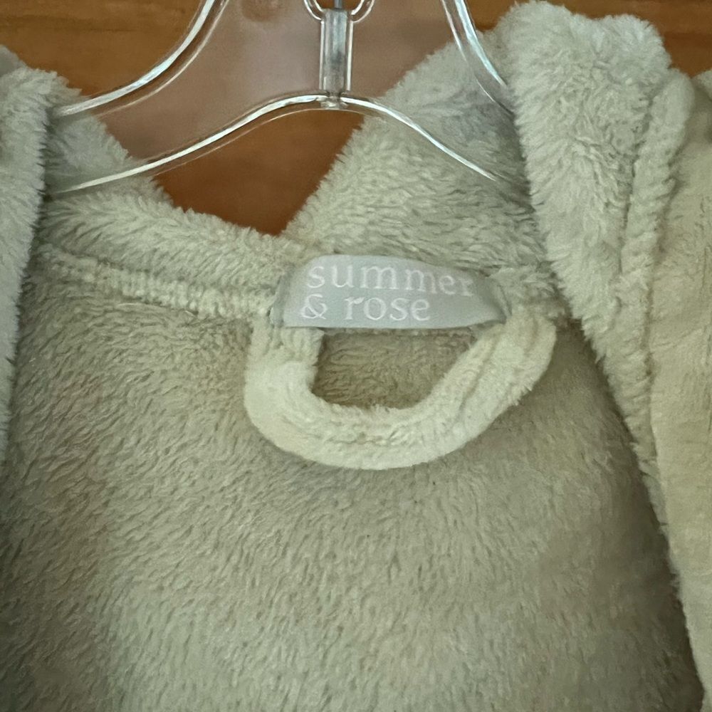 Summer and Rose Women’s Cozy Robe with Hood - Picture 3 of 5